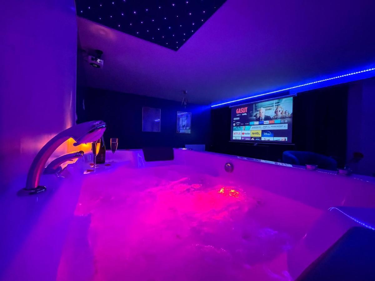 Apartment Sous Les Etoiles - Cinema - Netflix - Parking - Gare *