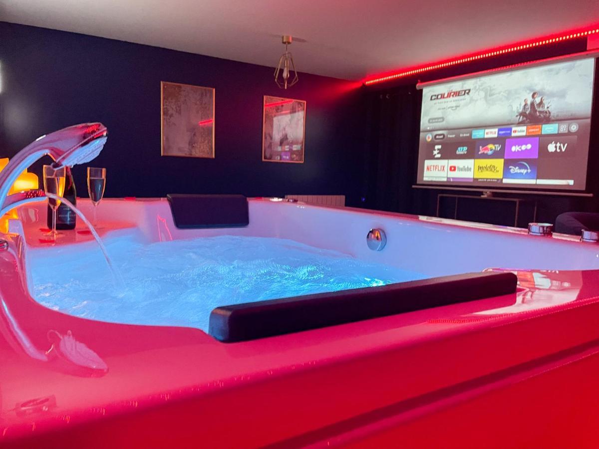 Sous Les Etoiles - Cinema - Netflix - Parking - Gare * Amiens