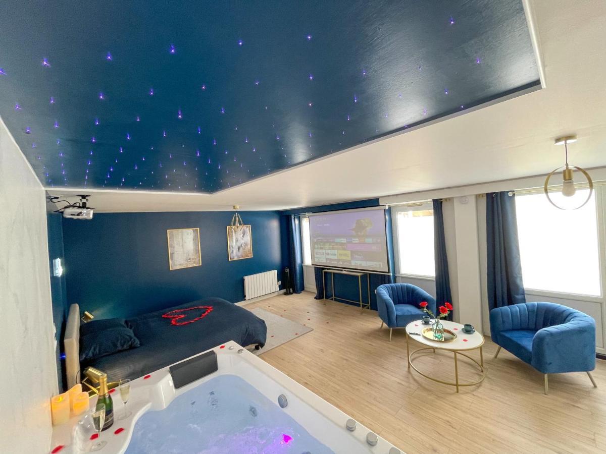 Sous Les Etoiles - Cinema - Netflix - Parking - Gare *